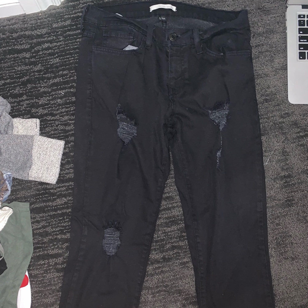 🖤black skinny ripped jeans🖤